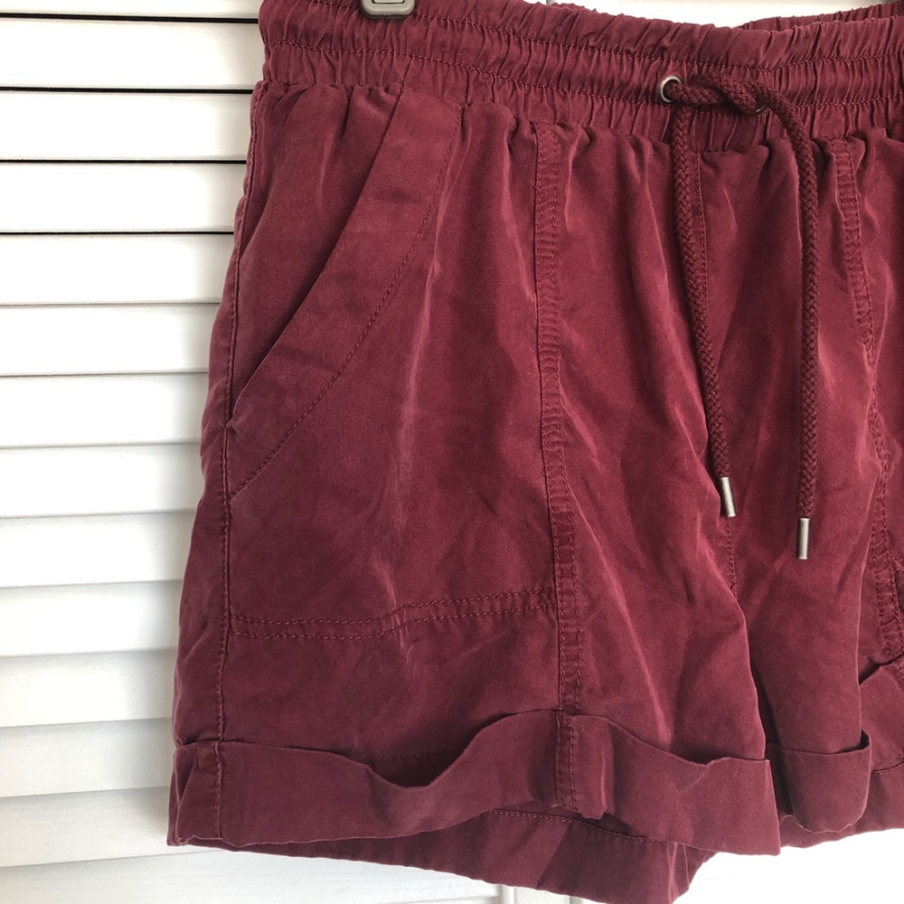 Universal Thread drawstring short, size S - Picture 2 of 4